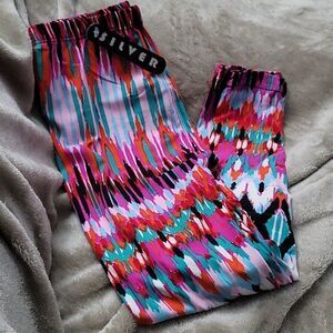 💛CLEARANCE💛 💥Brand New!💥 Silver Girls' Leggings - SIZE L/XL